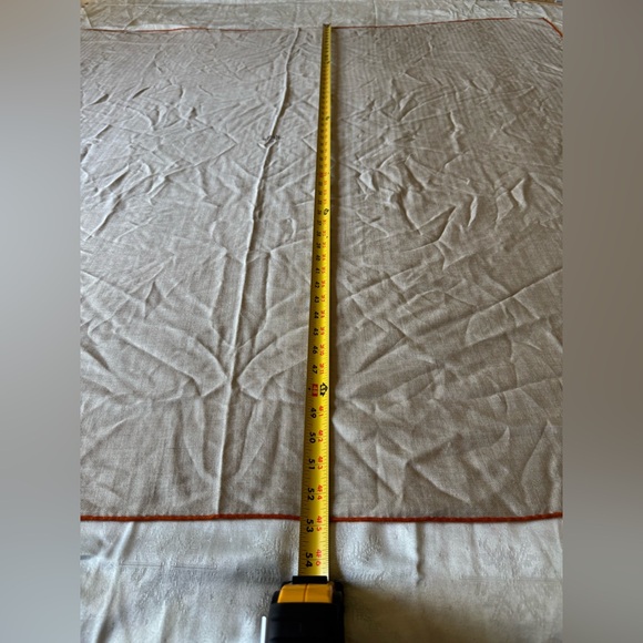 Hermes cream scarf - Picture 3 of 16